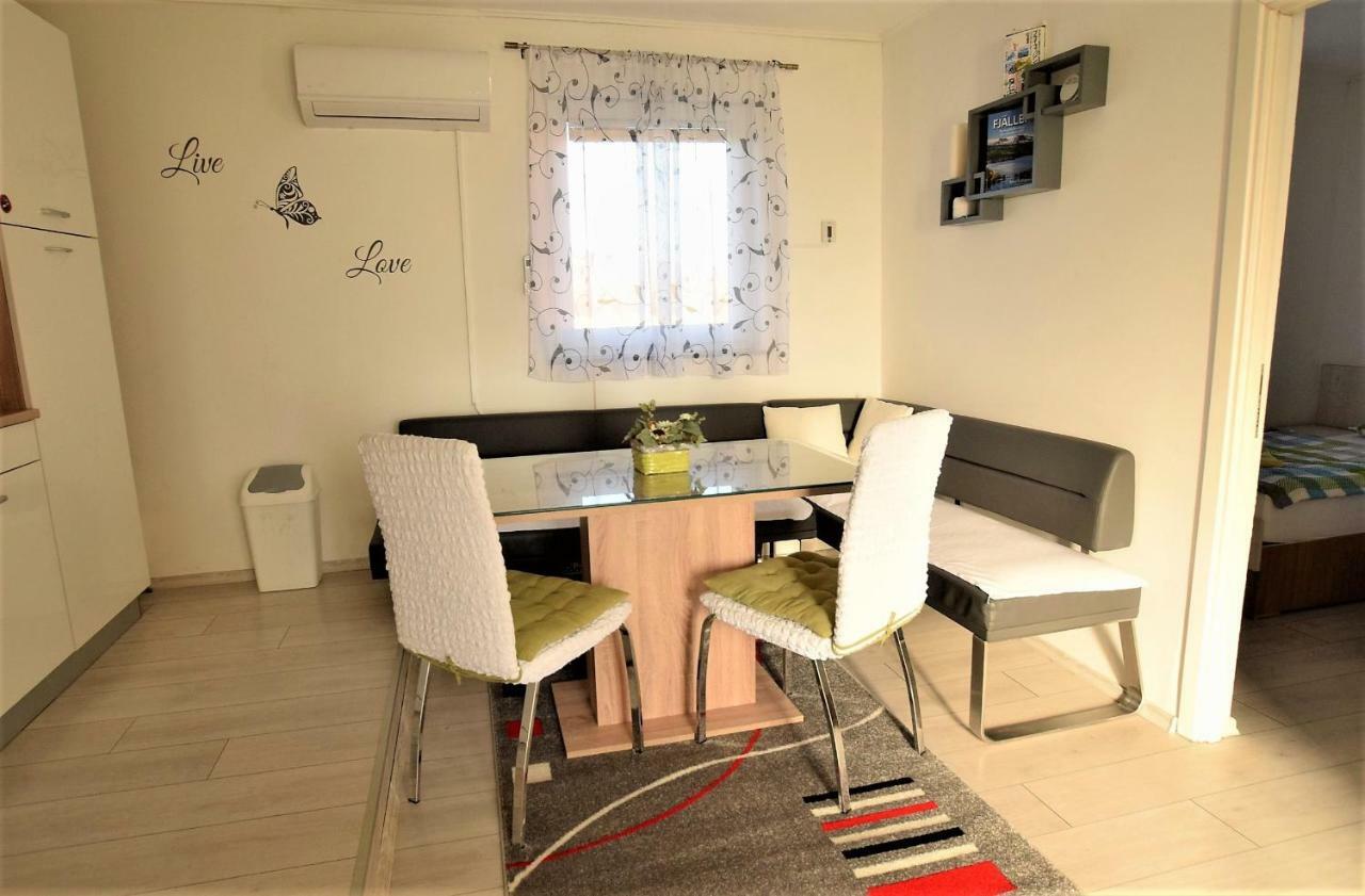 Apartment Gacka Otocac Exterior photo